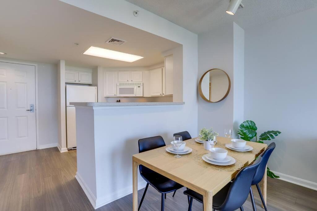 Exclusive Apt In Ballston With Gym 알링턴 외부 사진