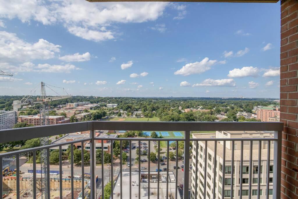 Exclusive Apt In Ballston With Gym 알링턴 외부 사진