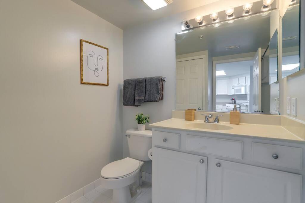 Exclusive Apt In Ballston With Gym 알링턴 외부 사진
