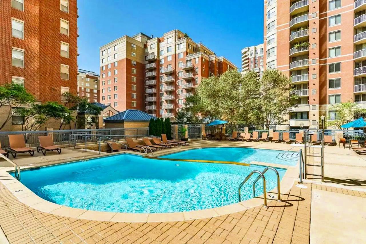 Exclusive Apt In Ballston With Gym 알링턴 외부 사진